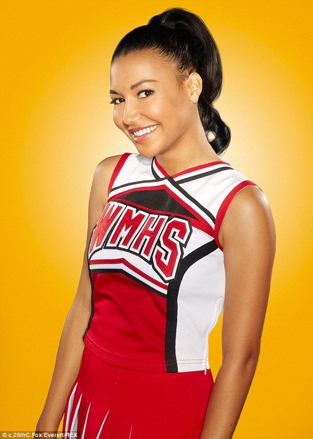 tzukizn's tweet photo. es muy duro despertar y ver que naya rivera una persona que no te conoce pero te ha inspirado mucho esté desaparecida, solo queda esperar lo mejor y también no comparen a naya con cory porfavor. aún queda posibilidad de encontrarla.🙏🏻 https://t.co/HUsFnjP5Nv
