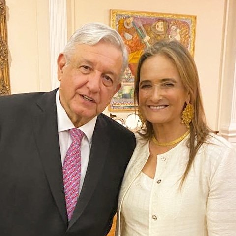 PatyArmendariz's tweet photo. Un honor estar con el presidente @lopezobrador_ @GobiernoMX https://t.co/1NfWgRolVJ