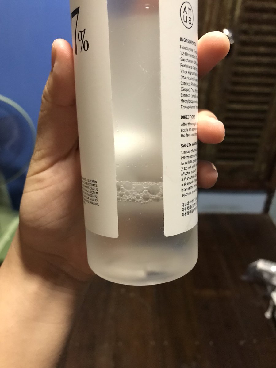 Mew56908311's tweet image. รีวิวโทอเนอร์พี่จุน✨❤️
คือใช้วันแรกๆรู้สึกเลยว่าหน้านิ่มขึ้นเอ้อ
นี่แค่วันแรกๆเด้อ แล้วพอเป็นประจำเดือนปกติจะมีสิวขึ้นเห่อมาก แต่อันนี้พึ่งมาสังเกต ประจำเดือนมาแล้วสิวไม่ขึ้น เอ้ยยปังวะ ปลื้มมาก บอกไม่ถูก
 #โทนเนอร์พี่จุน
#ไว้รีวิวห้ามขายของโว้ยย