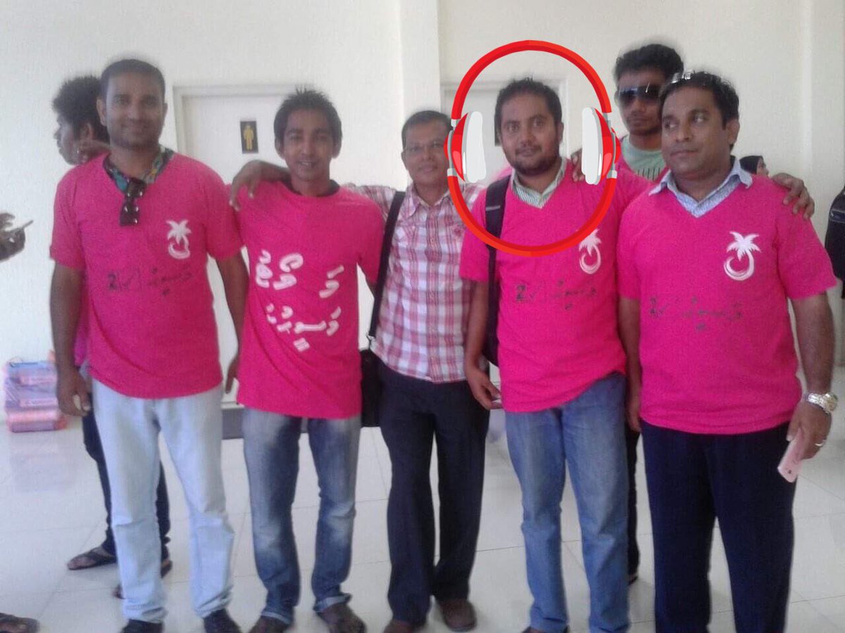 Dhonkolhu's tweet photo. ބޮޅު  އަޅާފަ  މީ  އެމް  ޑީ  ޕީ  ފޯއްމުލަކު  ދެކޮނު ދާއިރާ  ގެ ރައީސް،  އެމް  ޑީ  ޕީ ގައުމީ  މަޖްލިސް  މެމްބަރ  އެއް،  އަދި  ރޭޕިސްޓެއް. https://t.co/207akT4sYC