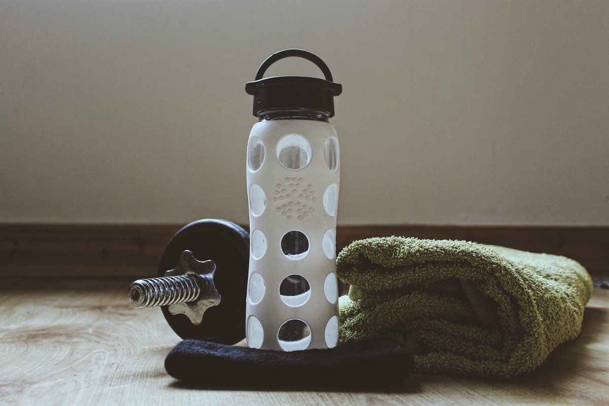 Stay hydrated during your home workout! #Lockdown > > > ow.ly/3VOb50AtWRX