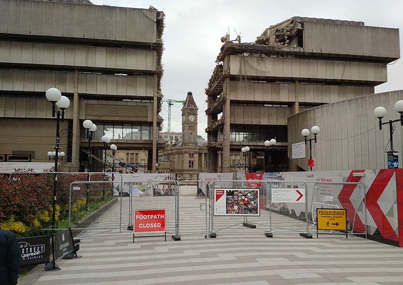 There is an assault on the finest post-war architecture happening now on a scale equal to if not exceeding the assault on Victorian architecture in the post-warperiod - often its ideological driven, but sometimes just carelessness. We will regret it. Join the  @C20Society.