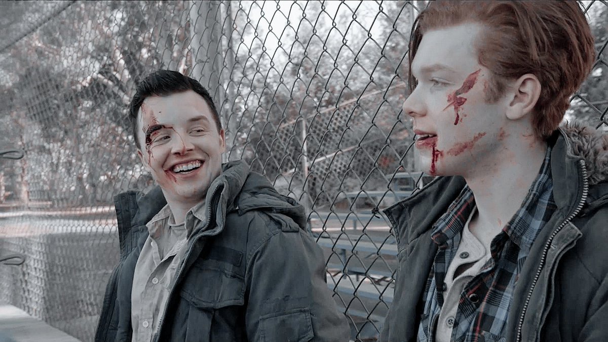 [2x02//5x10]
Mickey's smile got so much bigger :')