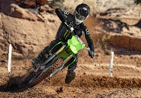 INFORMOTO's tweet photo. KAWASAKI TIENE LAS KX 250 Y 450 2021
https://t.co/AoPAL9AfL1. @kawasakiarg @KawasakiUruguay @KawasakiBrasil @kawasakichile @KAWASAKIPERU @KawasakiCo @kawasakimexico @KawasakiUSA @Kawasaki_Espana. #KawasakiKX4502021 #KawasakiKX2502021 #KawasakiKX2021 #Kawasaki. https://t.co/VSOdqeISil
