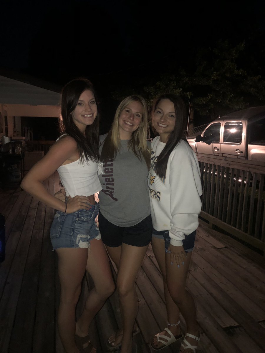 Catherinee3011's tweet photo. Happy Birthday!! Hope you have the best day! Love ya💞@MikaylaShockeyy https://t.co/5ANE2wy7MY