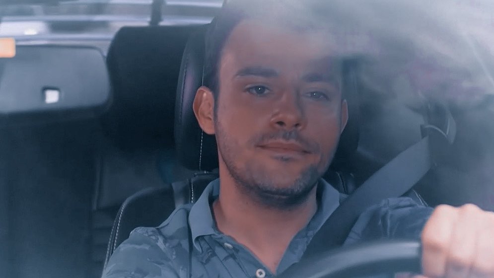 “𝐈 𝐛𝐞𝐥𝐢𝐞𝐯𝐞 𝐭𝐡𝐚𝐭 𝐦𝐲 𝐥𝐨𝐯𝐞 𝐟𝐨𝐫 𝐡𝐞𝐫 𝐰𝐢𝐥𝐥 𝐦𝐚𝐤𝐞 𝐡𝐞𝐫 𝐚 𝐛𝐞𝐭𝐭𝐞𝐫 𝐩𝐞𝐫𝐬𝐨𝐧.”

Sinan is so precious🥺

#KiralıkAşk