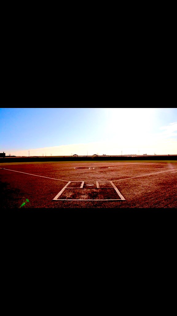 jaden_cain07's tweet photo. I’m beyond blessed to say that I will be continuing my academic and softball career at McPherson College. I want to thank all of my parents, coaches and teammates for everything they’ve done to get me where I am today. Can’t wait to be apart of the bulldog family! 🤍🥎❤️ https://t.co/AswlDSOvvw