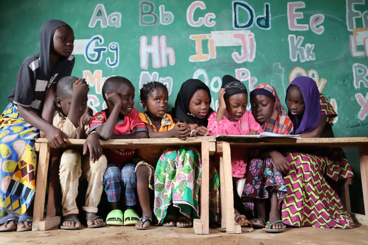 csea_afric's tweet photo. A dominant worry around #education for low-income groups in #Nigeria within the #COVIDー19 pandemic is about how #Hygiene practices and #SocialDistancing protocols can be enforced amidst limited resources and physical spaces. #Voicesofthevulnerable investigates. https://t.co/b5tBL64u3w