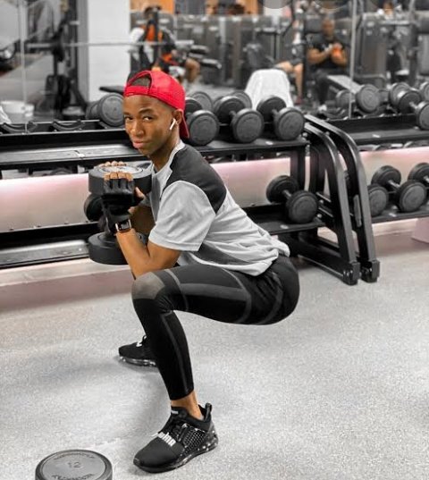 DeeJunior16's tweet photo. @lasizwe 📱#SamsungHealth set goals &amp; track your daily progress on your :
•Activity level &amp; Workout intensity
•Sleep quality
•Calories &amp; Water intake

📱Also, it has prepared fitness videos of expert coaches to help you with daily routines.
#GalaxyA31DayChallenge #A31Health https://t.co/pYGYpYRYRS