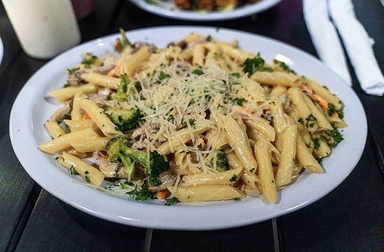 TripserviceM's tweet photo. Lunch on the mind! 

Order from us and gain reward points ! 

Featured: Garden Grill, Ali Baba, Big Banana and KFC 

#food #lunch #ThursdayMotivation #foodie #yummy #hungry https://t.co/zHWfnjr2G6