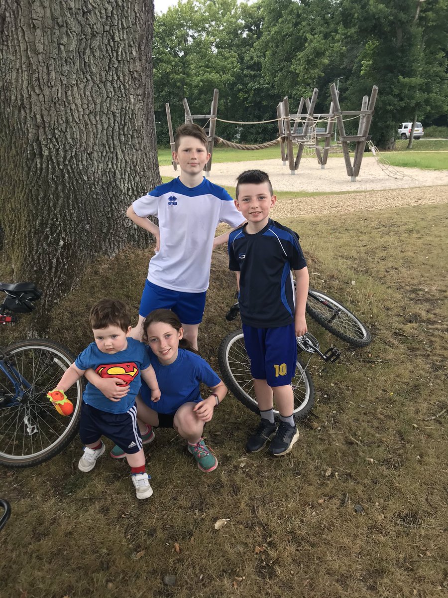 Blue team virtual sports day ready. #lockdownsportsday it’s not the same but we are going to have some competitive fun. <a href="/OakmoorPE/">Oakmoor PE</a>