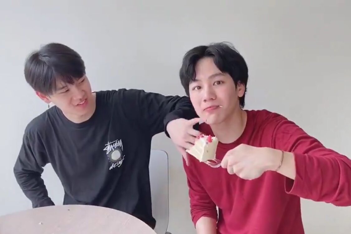 EveWarrr's tweet photo. #10วิเพราะแฟนสั่ง ก็แฟนหวงอ่ะ น่ารักขนาดนี้จะเก็บไว้มองคนเดียว เคนะ https://t.co/VP6JF3SQnO