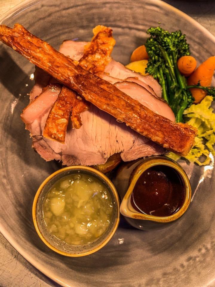 Lock_Keepers's tweet photo. This weeks Sunday Lunch menu 🍷
Serving from 12-4pm
Book online https://t.co/wkaAmz04Ns
Take Aways mains also available @ £10 per person - please call to book
#TheLockkeepers #lockkeepers #gloucester #gloucestershire #publife #bar #britishpub #britishpubs #pubgrub #pubfood https://t.co/6HaHWJHZe2