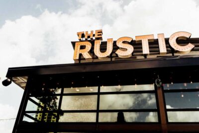 PreviewNow's tweet image. .@TheRustic Post Oak opens today in Uptown Park. @gregmorago #Preview preview.houstonchronicle.com/dining/the-rus…