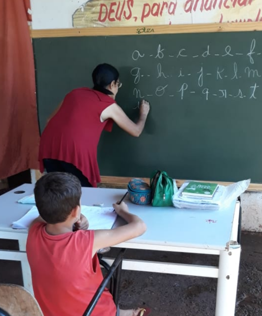 Fraternidadefsf's tweet photo. Uma acolhida do Projeto Fraternidade na Rua se voluntariou a doar tempo e dedicação para auxiliar no aprendizado de crianças enquanto as aulas presenciais estão suspensas. Isso é amor.

Apadrinhe: https://t.co/KDXtc6leyy

#fraternidadesemfronteiras #fsf#solidar iedade #educacao https://t.co/wA7wBMTq88