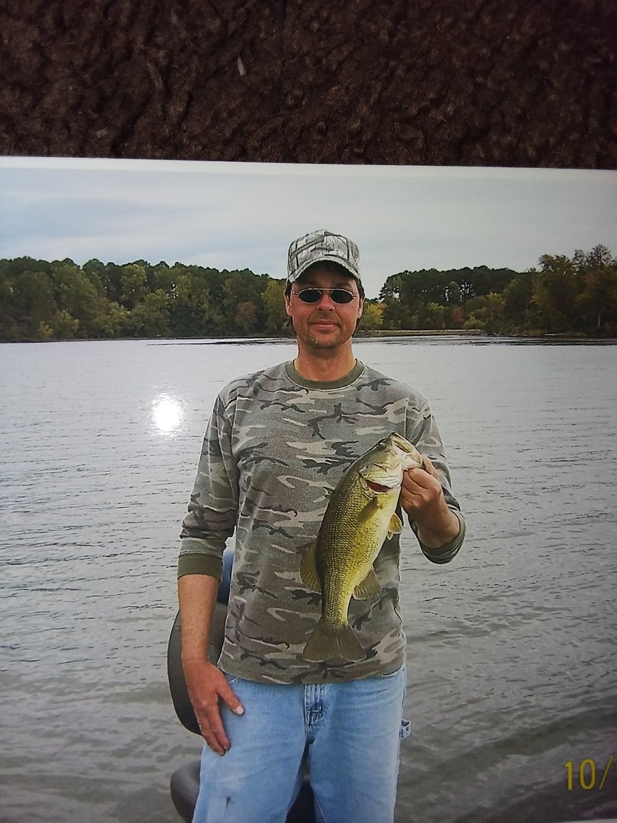 DwayneMcguire3's tweet photo. @WassmannBill @mike_Iaconelli @PShenep @WILLSDAD25 @Fat_guy_outdoor @OnTargetFishing @exhiker2bass @Robertfritz33 @snaggerr22 @richardfaircl17 @KidsThatFish @Bassreaperbaits @USSA2000 @BassTamer @LoadedForBass @burnside4141 @Tonester5 @AverageHunter @bassfisher3k @CricketCoates @DennisBigelow6 @mschwarm75 @Istaytooned @SGumpa Throwbackthursday #yopops looking good Bill Blessings bud 👍🎣😎 throw back in Alabama few years ago https://t.co/duKtUsPdO1