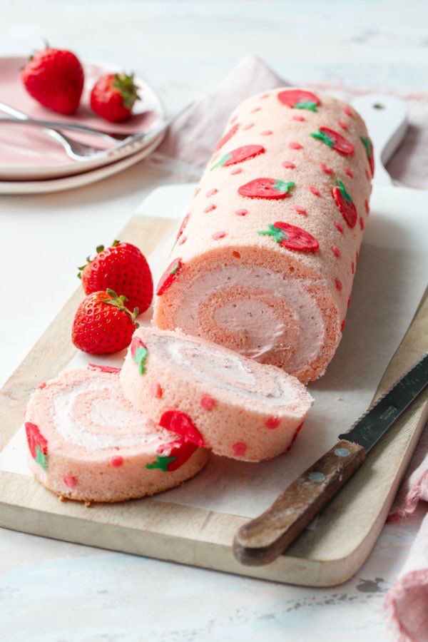 SMU_Cassidy's tweet photo. Tomorrow I have cake roll 😊

ใครชอบทานมาขอแบ่งได้นะคะมีเยอะเลยค่ะ

(Cr. https://t.co/Xk6Krc5hUk) https://t.co/bb4XNjjPFP