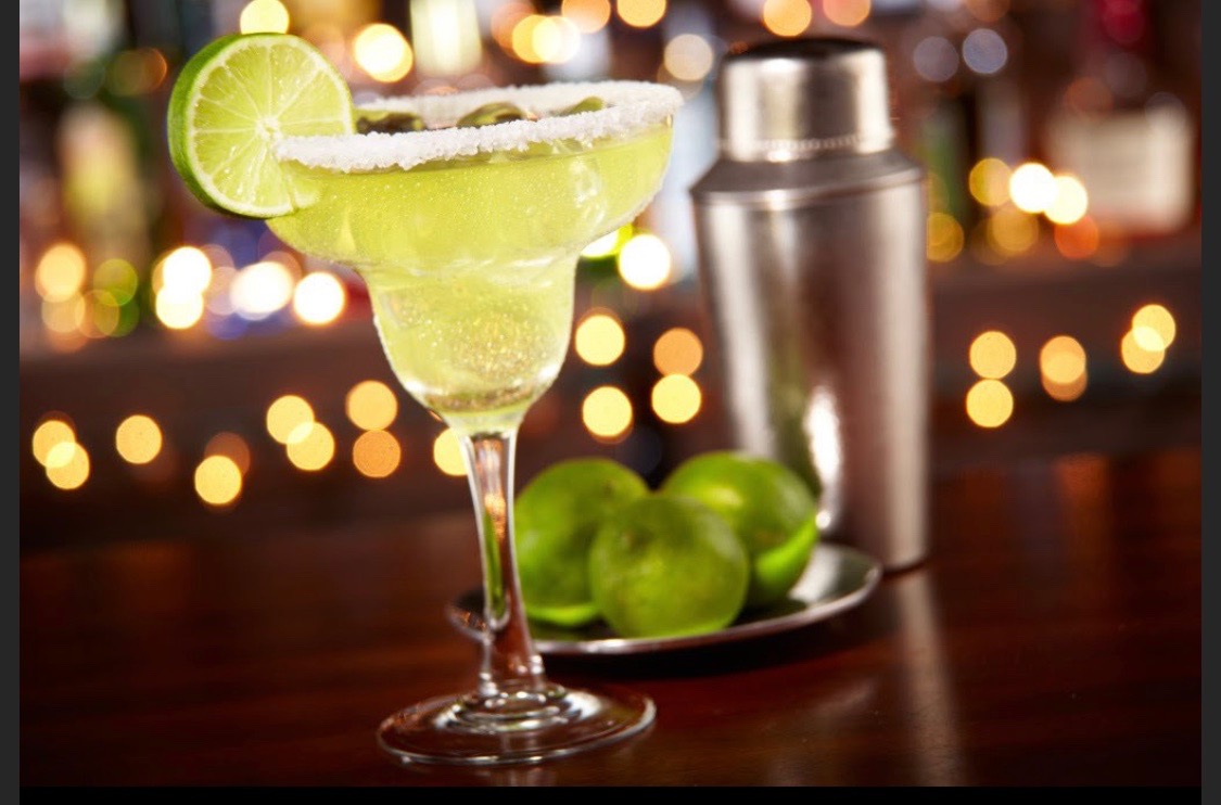 PaladarChicago's tweet photo. Come join us on this beautiful day! We will be open from 4pm to 10pm. We have some great dishes and cocktails waiting for you! https://t.co/kH9u6eWBQq