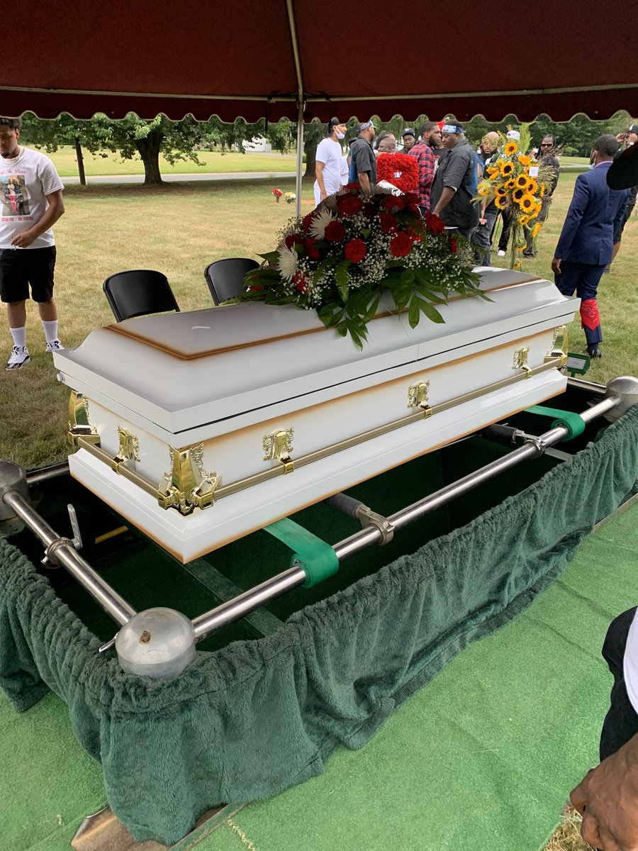 OGSlimPacman's tweet photo. I’ll see you later bro I promise 🤞🏾❤️ https://t.co/E4OyndIR4c