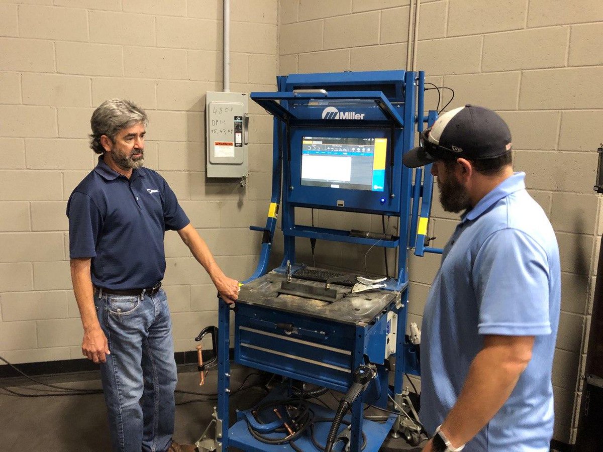 learninglabsinc's tweet image. Our on-site technical staff are attending LiveArc training @MillerWelders this week.  

See our website for more on this and other Miller welding trainers: 
lli.com/miller-welding…