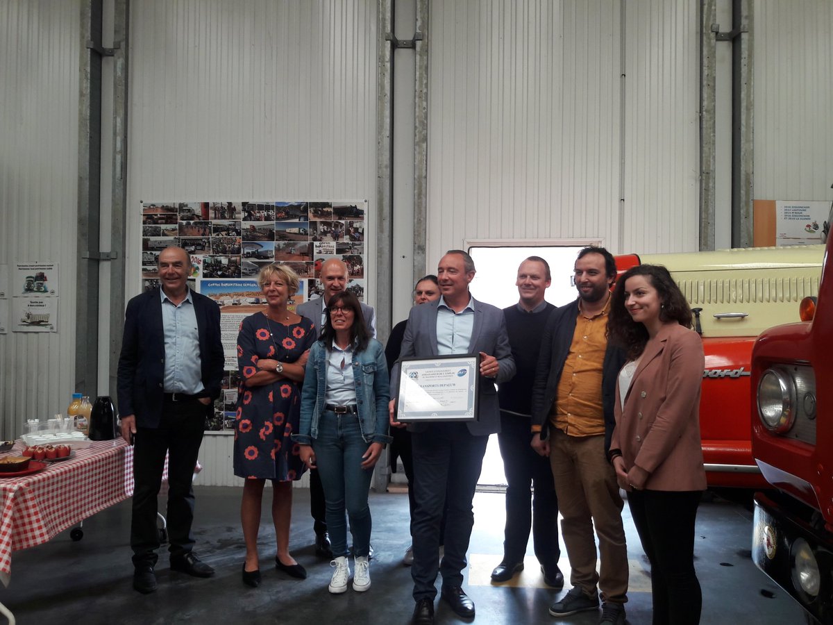 #avecpoleemploi #onestlapourvous. L agence de Lomme présente cet après midi pour la remise du label Ambassadeur de l'emploi du transport aux Transports Depaeuw Lompret. <a href="/danielgoin59/">Goin Daniel</a>
<a href="/hego_marie/">Marie Hego</a>