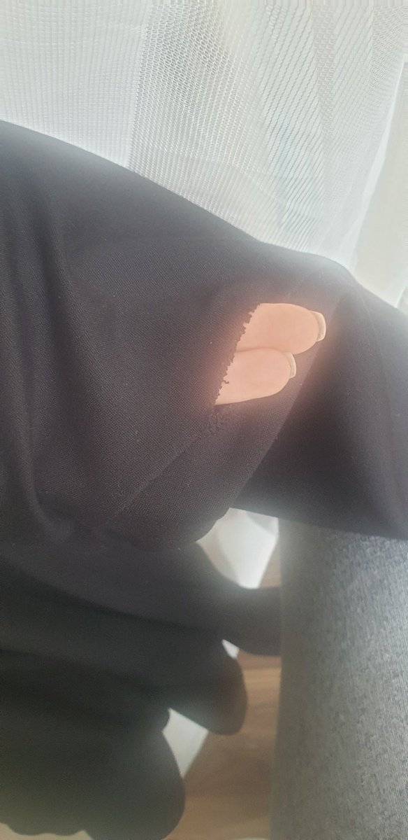 hi <a href="/ManiereDeVoir/">Manière De Voir</a> wore some leggings for the first time today and they just ripped at the seams, how do I return please? Your website gives no info for faulty items