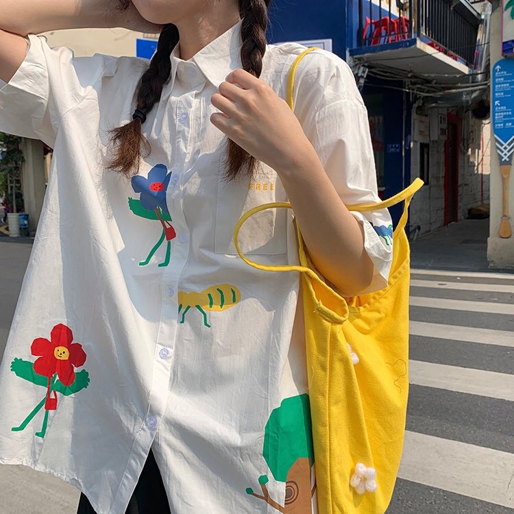 ClosyStuffy's tweet photo. ♡#พร้อมส่ง♡ #cp90 เสื้อเชิ้ตคอปกสีขาว ลายกราฟฟิค ผ้าคอตตอนผสมโพลีอีสเตอร์🧸Price: 350฿

ขนาด : รอบอก46 ยาว26 ไหล่กว้าง21 รอบรักเเ��้20 แขนยาว10 รอบเเขน16 https://t.co/j8AVCmxgSF