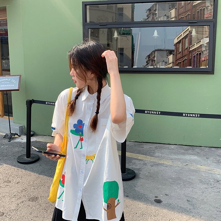 ClosyStuffy's tweet photo. ♡#พร้อมส่ง♡ #cp90 เสื้อเชิ้ตคอปกสีขาว ลายกราฟฟิค ผ้าคอตตอนผสมโพลีอีสเตอร์🧸Price: 350฿

ขนาด : รอบอก46 ยาว26 ไหล่กว้าง21 รอบรักเเ��้20 แขนยาว10 รอบเเขน16 https://t.co/j8AVCmxgSF