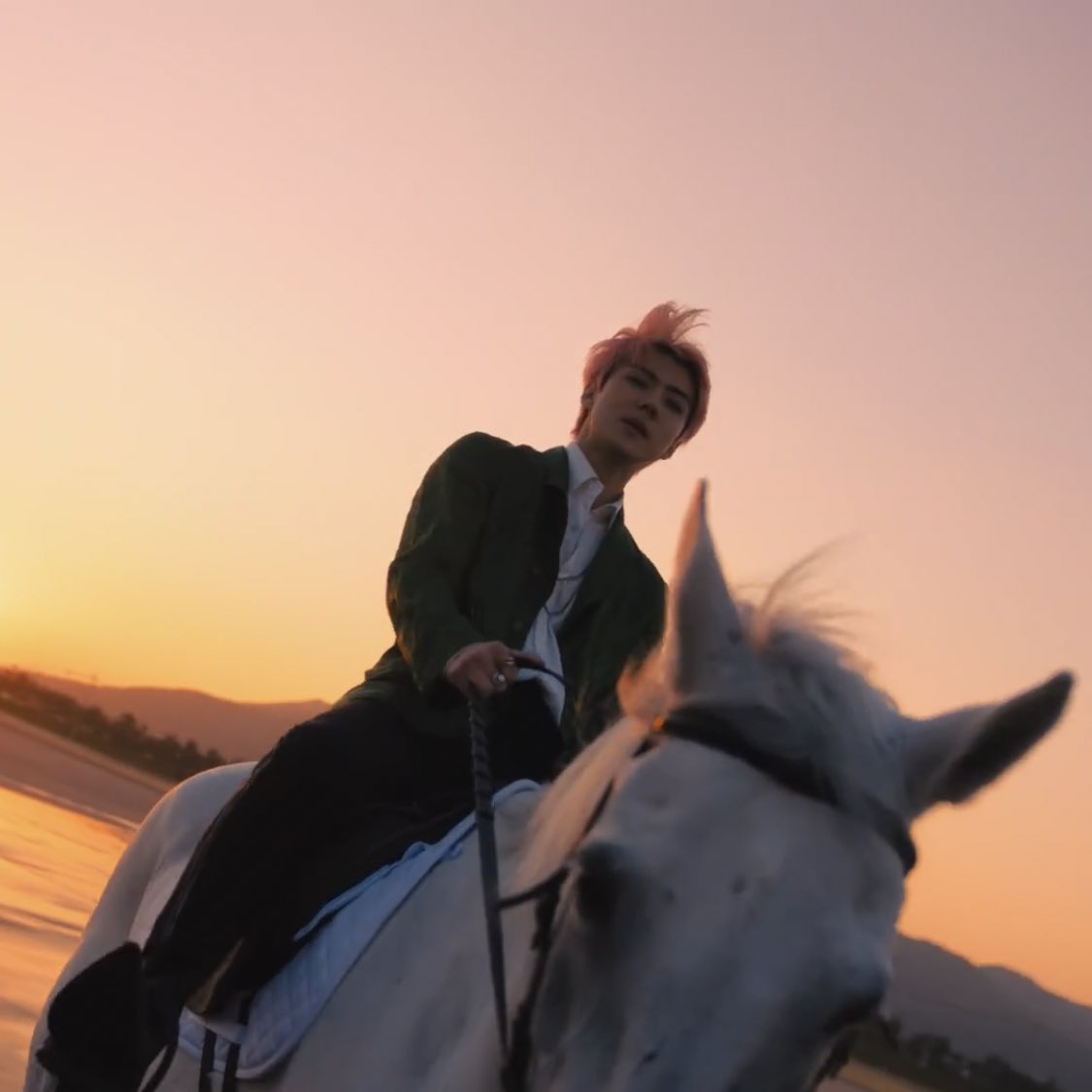 milkteus's tweet photo. sehun riding maximus 😭😭😭😭😭😭😭😭😭😭😭😭‼️‼️‼️‼️‼️‼️‼️‼️‼️‼️‼️‼️‼️‼️‼️‼️‼️‼️ https://t.co/QvPbjERlXO