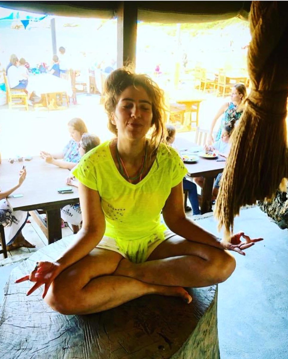 GizemBurcuYetim's tweet photo. “Inhale the future, exhale the past.”
.
🧘♀️🧿☀️❤️ ✌️ ☮️ 🧘♀️🧿☀️❤️✌️☮️🧘♀️🧿☀️❤️✌️☮️🧘♀️
.
#yoga #inhalethefuture #exhalethepast #love #yellow #summer #influencer #youtuber #actress #wood #instamodel #instmanken #oyuncu #deniz #yaz #sarı #deniz #dalga #beach #plaj #yogamat #peace https://t.co/DW5xu80l9F
