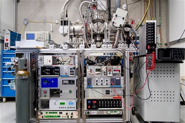 HFML_FELIX's tweet photo. Review in @nresearchnews on Laboratory Spectroscopy Techniques to enable observations of Interstellar Ion Chemistry by researchers from @MIT, @UniCologne and FELIX Laboratory, out now: https://t.co/56RdE50TL5 https://t.co/eBkLL9jGlK