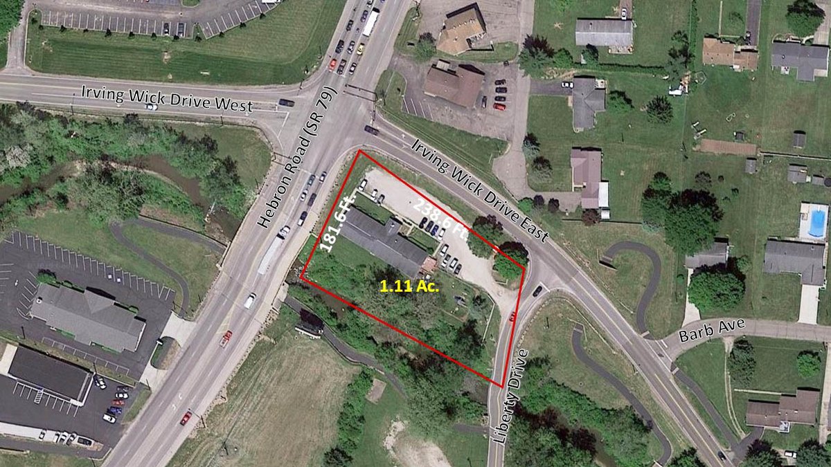 SheeranSemonCRE's tweet photo. Ready for #RetailThursday w/The Sheeran Semon Team?
This unique property would be ideal for #retail or #office
8,500 SF Freestanding bldg has unlimited potential
High traffic corner less than 5 mins from Indian Mound Mall
#forsale #forlease #HeathOhio #retailspace #commercial https://t.co/FSmNdXiT9u