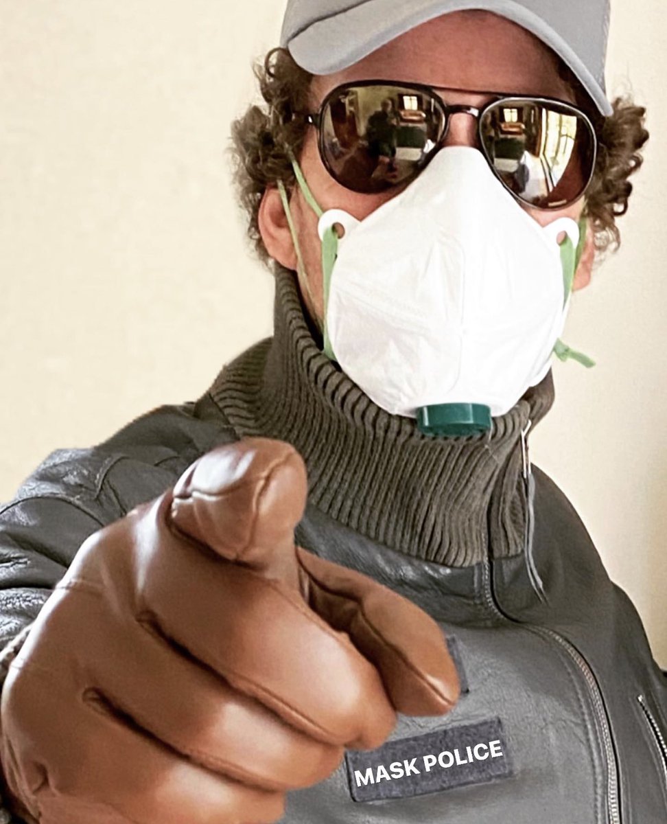 artworkmagnetic's tweet photo. WEAR A MASK! - Yeah it don’t look cool. But ya Nan won’t look that cool on a ventilator either. 😷 https://t.co/5R2Sh7bDej