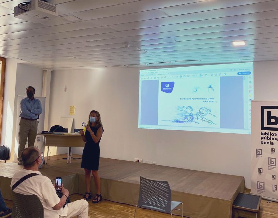 Lorena_Struch's tweet photo. En @ayto_denia formamos a nuestro personal sobre las medidas preventivas frente a la COVID. telemática y presencialmente. Seguimos! @jlbarraga @dipALCformacion https://t.co/4NpygczoJi