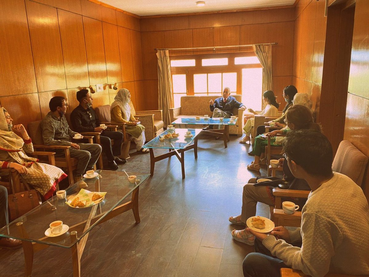 imteeaz_kacho's tweet photo. Mr.C.Phunsog, IAS(Retd.), Vice Chancellor, University of Ladakh, sharing his experiences with the inquisitive, promising and young achievers of Ladakh-- probationary Junior KAS Officers. Ms.Sonam Chosdon (Under Secretary,GAD, UTL) also attended the lively interaction. https://t.co/vZmTtyodOv
