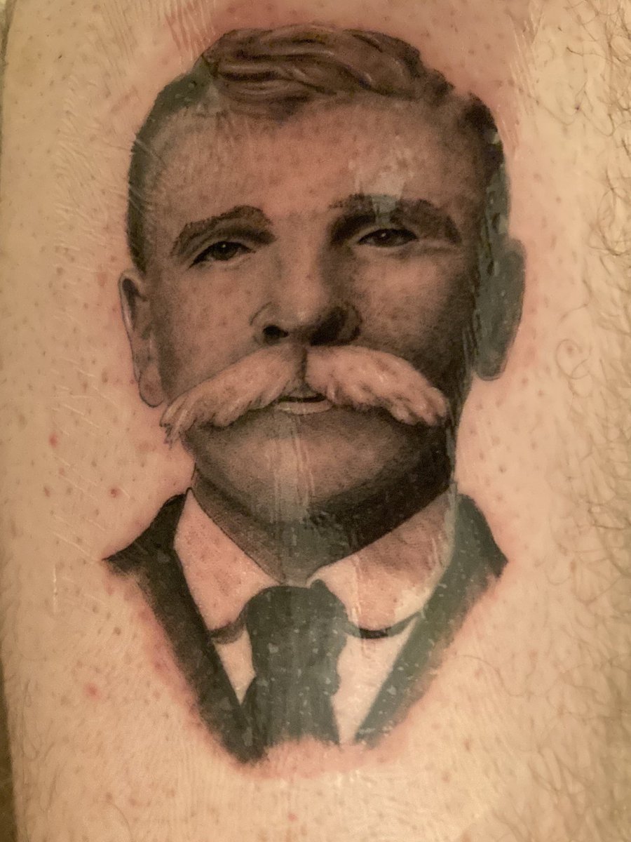 nateprobs's tweet photo. First time using a tattoo machine vs 3 recent pieces I’ve done including first realism portrait https://t.co/DaUM4iu0XS https://t.co/80mdZ0YEsP