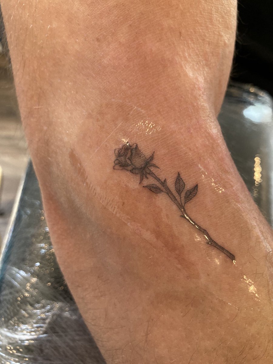 nateprobs's tweet photo. First time using a tattoo machine vs 3 recent pieces I’ve done including first realism portrait https://t.co/DaUM4iu0XS https://t.co/80mdZ0YEsP