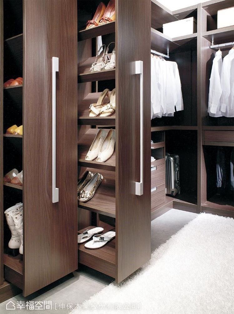 ثريد اليوم 👗 عن غرفة الملابس Dressing Room قياسات، اشكال، جماليات ثريد اليوم 👗 عن غرفة الملابس Dressing Room قياسات، اشكال، جماليات