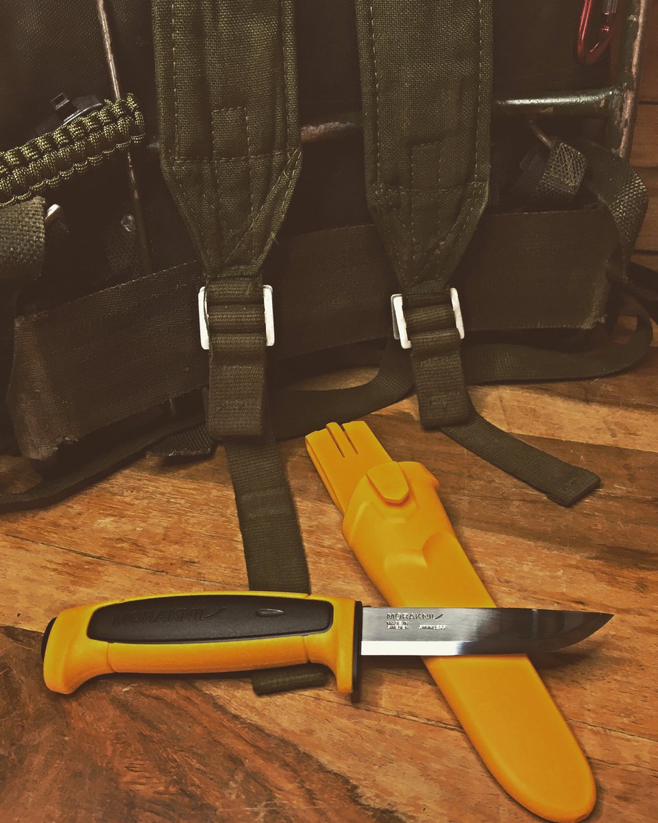 Isn’t this just amazing! It’s the Mora Basic 546 2020 edition. Made in Sweden, the blade is forged from Sandvik 12C27 steel, stainless and tough, holds an edge well and it’s pretty easy to get it razor sharp!

Lovely knife and it’s my favourite colour! 

#morakniv #moraknife