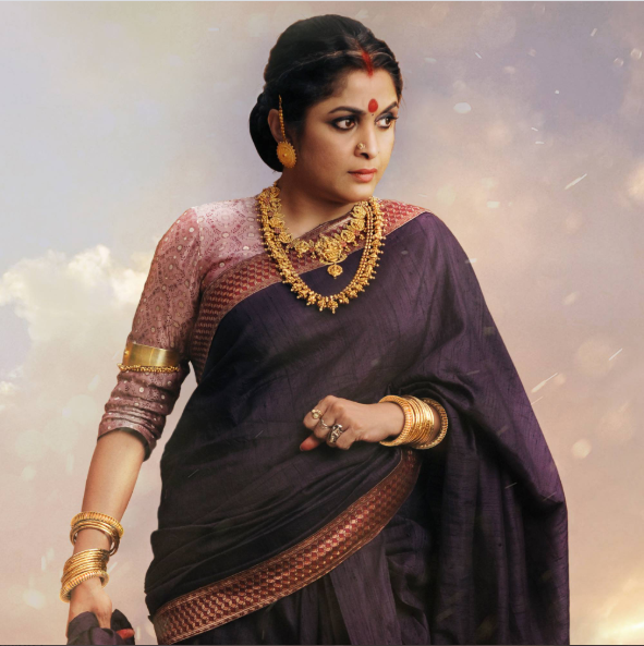Govind_Pr@bha on Twitter: "#5YearsForBaahubaliRoar The Queen of mahismathi .. Rajamatha Sivagami ..Thana mate shasanam. Can i get 100 Replays ..… https://t.co/KM2y9pgGWh"