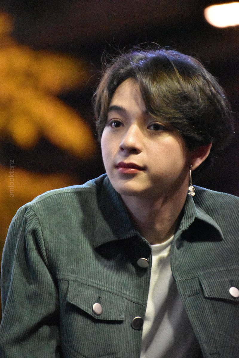 AMlooktanz's tweet photo. สวย สวยมากกก ยิ่งโตยิ่งสวย 😂

#บาสเด็กอ้วนที่แท้จริง 
#ชายในฝันSBFIVE https://t.co/auSh8gvZuL