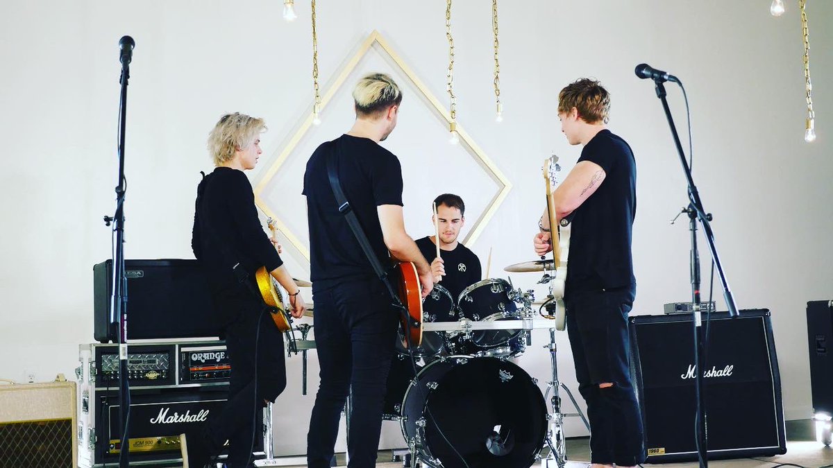 ChilRockBand's tweet photo. Catch our Video Breakdown for Something to Live For w/ Director Jimmy Naples on YT ◻️♦️◼️ Talking themes &amp; making of STLF 🤘🏼 https://t.co/0VbDwFE7Hm