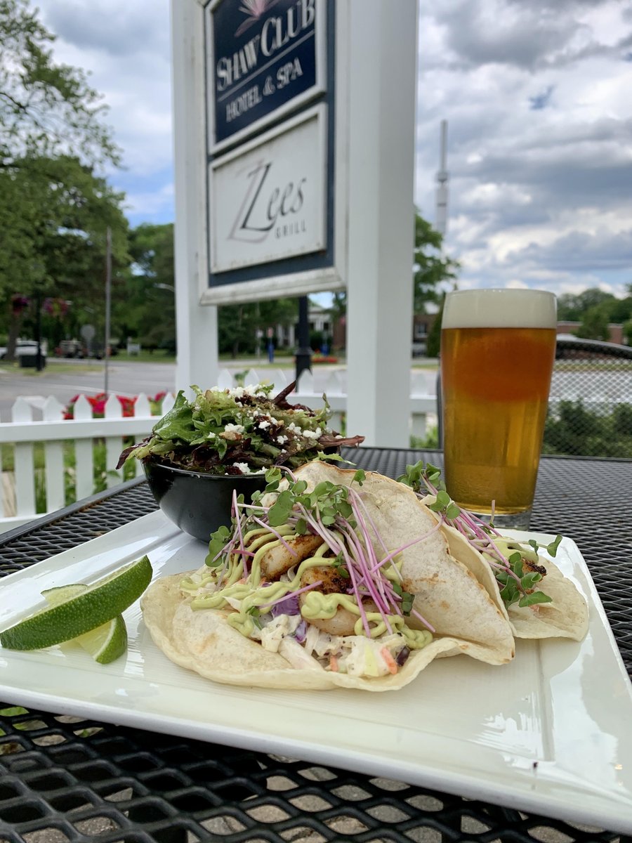 Looking for a #patio to enjoy lunch on in #niagaraonthelake this weekend? #ZeesGrill opens Friday - Sunday from 11:30 am - 8:00 pm. 
View menu and reservations: bit.ly/2N7pWJ9