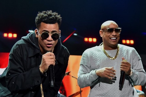GdZOficial's tweet photo. Lo que más extrañamos... #TBT
⠀⠀⠀
Queriendo subir a un escenario ¡Ya! 😎 😎.
⠀⠀⠀
#GDZTour #AlexDelgado #RandyMalcom #Music #Artists #MusicBand #Cuba #MusicaUrbana https://t.co/4Qol3S3Dpn