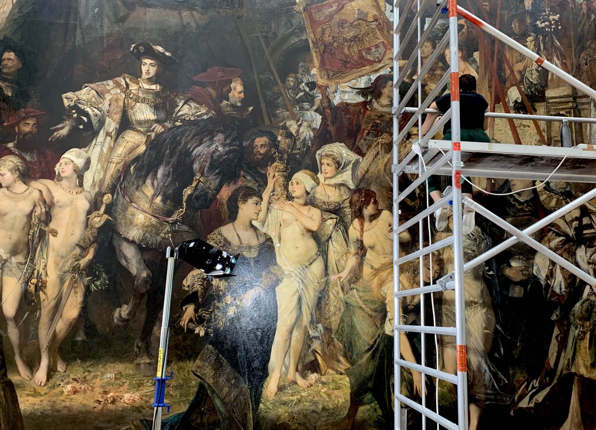 KunsthalleHH's tweet photo. Spotlight on! Die Restaurierungsarbeiten an Hans Makarts »Der Einzug Kaiser Karls V. in Antwerpen« sind im Gange! Bald gibt es mehr Infos von den Restaurator*innen! #MakingHostory #Makart https://t.co/gFp7kaDMSM