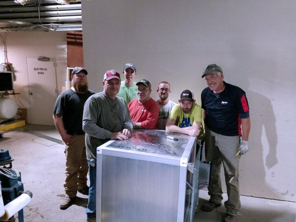 Throwback to when Poynter finished work on the One America building downtown back in 2017! ⁠
⁠
#throwbackthursday #downtownindy #indianapolis #oneamerica