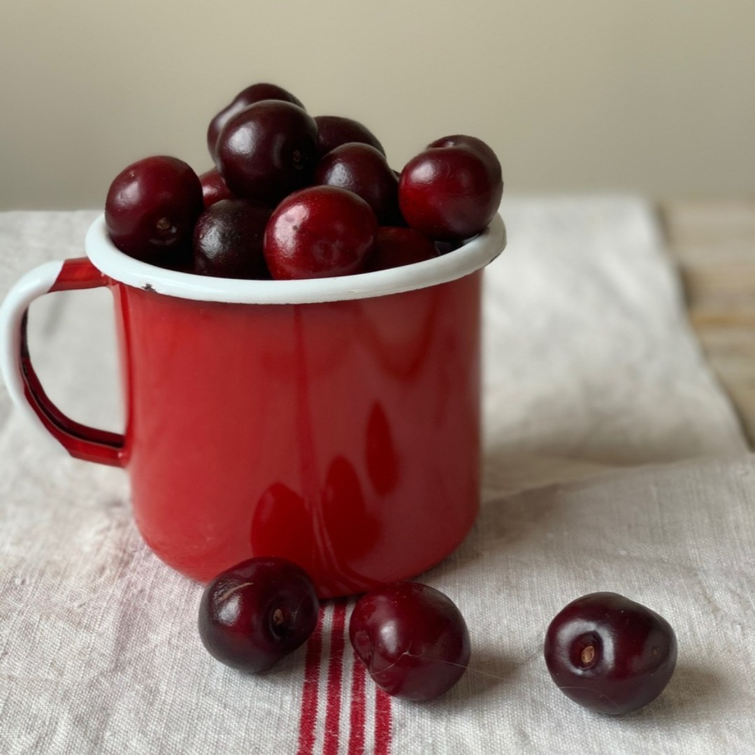 PicotaCherries's tweet photo. #jertepicotacherries will be available in @Tesco @Morrisons @AldiUK, @LidlGB and @sainsburys until mid-July! Be sure to catch them while they are in season.
#pickapicota https://t.co/Gfo7fQUev3