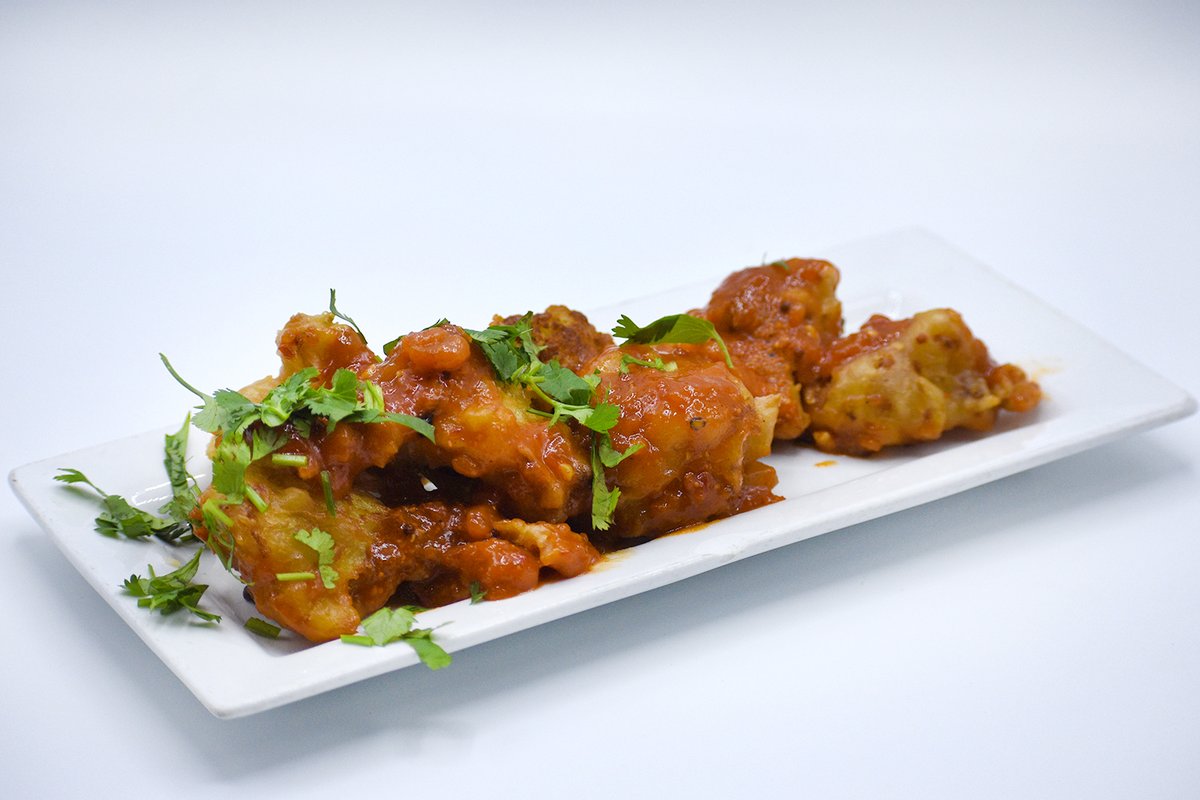amayarochester's tweet photo. Looking for the best comfort food? How about some Gobi Chaat? We have a Chicken variety too if you're looking to stack up on the protein! Just give us a call at 585-241-3223 or visit https://t.co/IvKmYmWRGo.

#AmayaRocs #TakeOut #Delivery https://t.co/nRpQ4GEW6A