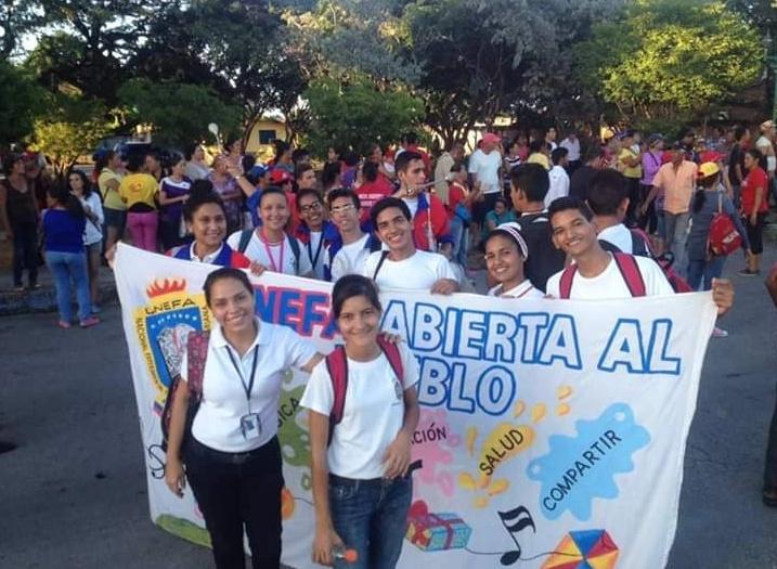 UnefaVrrOrienta's tweet photo. Los unefistas somos patriotas y respaldamos la innovadora manera de hacer comunicación, a través de los batalladores en redes sociales #UnefaPresenteYConsecuente @NicolasMaduro @angiolillofp
#BatalladoresUNEFANucleoNvaEspartaPresente 
#BatalladoresUNEFAVicerectoradoPresente https://t.co/xLTWYLq1iI
