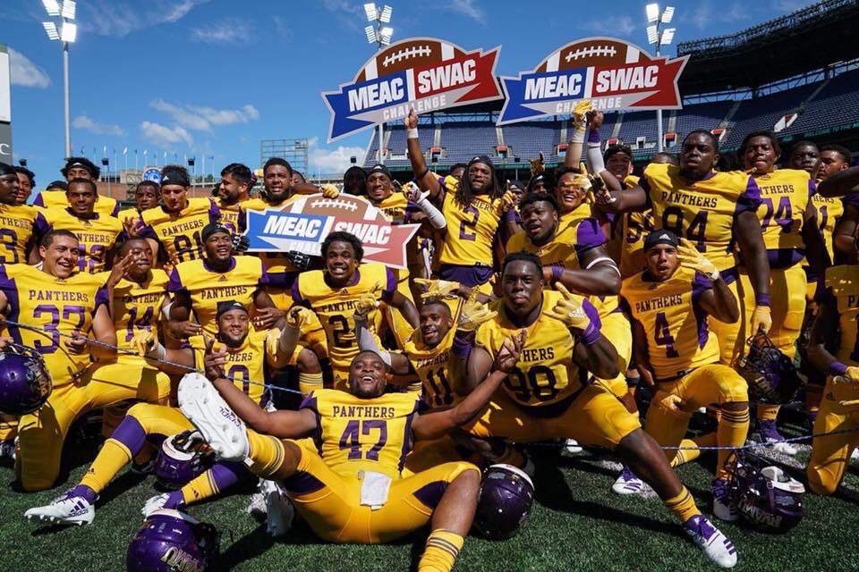 Kybo3x's tweet photo. Blessed To Receive My 11th Offer From Prairie View A&M University 🟣🟡 @CoachBurton1 https://t.co/0XfDS6Y0Ws